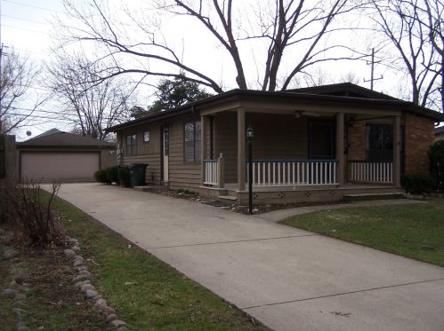 2103 Fulle St, Rolling Meadows, IL 60008-2927