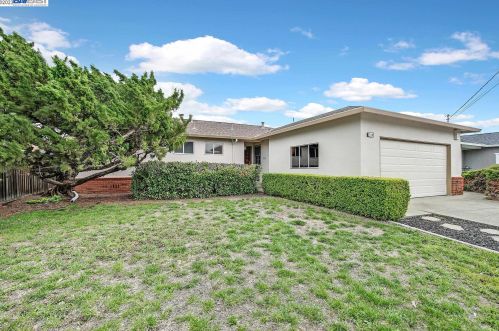 786 Jefferson Ave, Livermore, CA 94550-3732