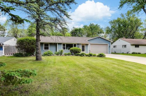 2095 Blomquist Ave, Saint Paul MN  55110-4701 exterior