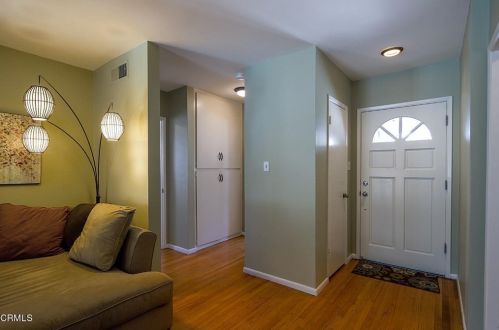 3920 El Caminito, Glendale CA 91214-1027 exterior