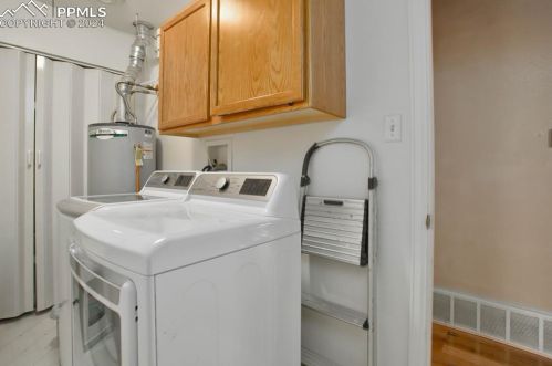 703 Matt Dr, Pueblo CO  81007-6513 exterior