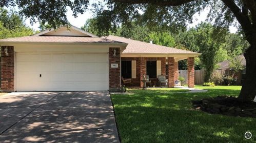 1902 Cedar Ln, Mont Belvieu, TX 77535
