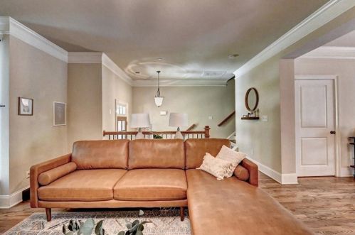 831 Mountain View Ter, Marietta GA  30064-2089 exterior