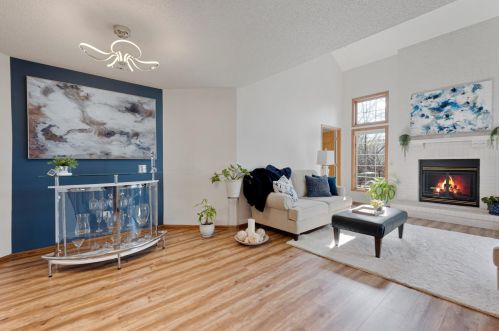 2062 Holloway Ave, Saint Paul MN  55109-3907 exterior