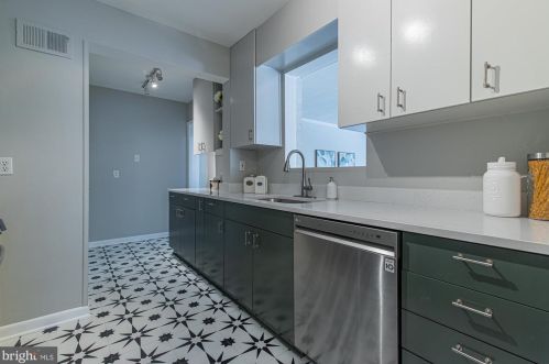 2419 Eccleston St, Silver Spring MD 20902-4830 exterior