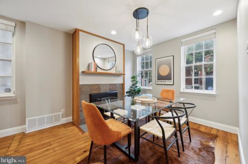 239 Catharine St, Philadelphia, PA 19147-3302