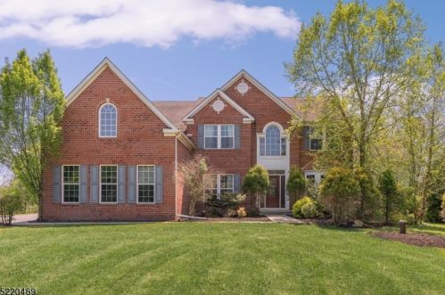 1 Sterling Dr, Wantage, NJ 07461-1104