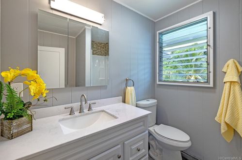 930 Ailuna St, Honolulu HI  96821-1708 exterior