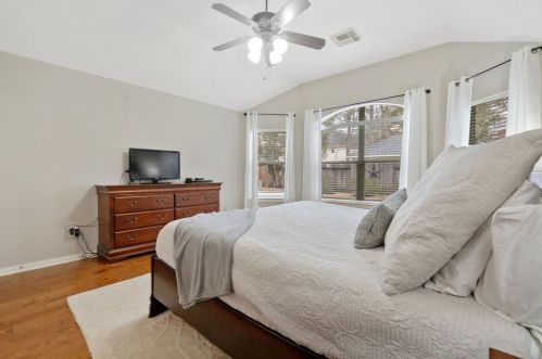 130 Evangeline Oaks Cir, Conroe TX  77384-5010 exterior