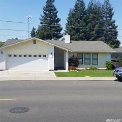 225 Wilma Ave, Ripon, CA 95366-3028