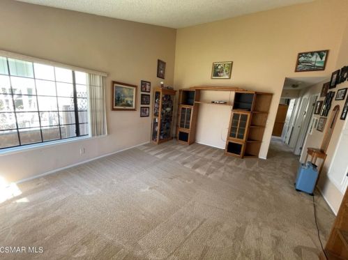 1823 Hillary Ct, Simi Valley, CA 93065-2208