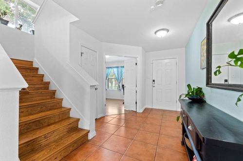 851 Brandi Cir, Uhland TX 78640-5340 exterior