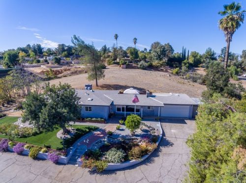 31518 Alta Vista Dr, Redlands, CA 92373-7510