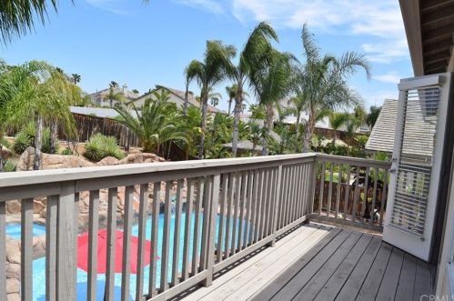 12722 Royal Palm Ln, Riverside CA  92503-7077 exterior