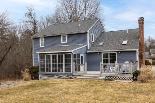 17 Lamington Hill Rd, Stratham, NH 03885-2444