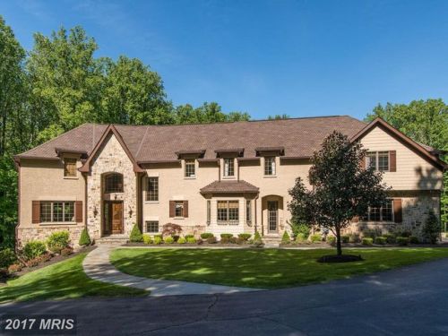 902 Chinquapin Rd, Mc Lean, VA 22102-1040