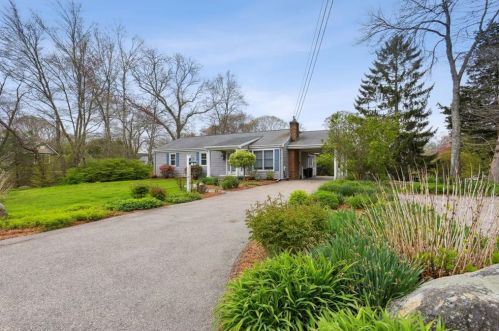 55 Wagner Rd, Westerly, RI 02891-4735