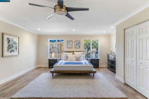 5209 Jomar Dr, Concord CA  94521-2341 exterior