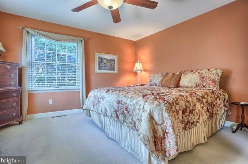 54 Strayer Dr, Carlisle PA 17013-4404 exterior