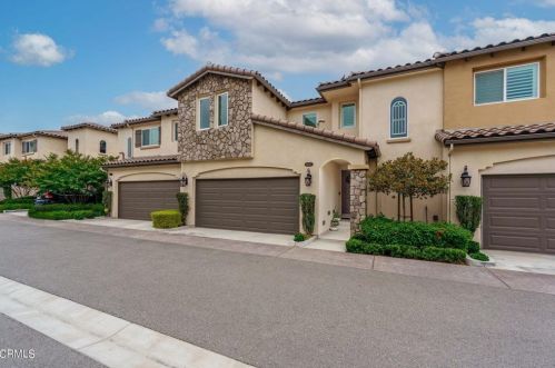 1529 Patricia Ave, Simi Valley, CA 93065-3402