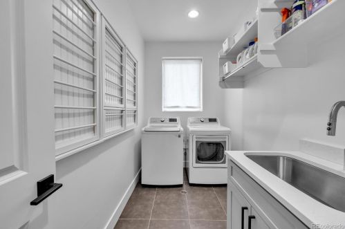 1633 Monroe St, Denver CO  80206-1826 exterior