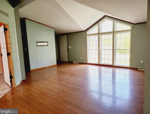 3749 Swinging Bridge Rd, Hedgesville, WV 25427-7270