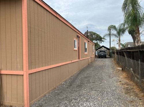 1544 Metz Rd, Perris, CA 92570-1685