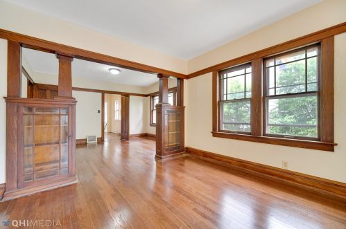 636 Myrtle St, Waukegan, IL 60085-3838