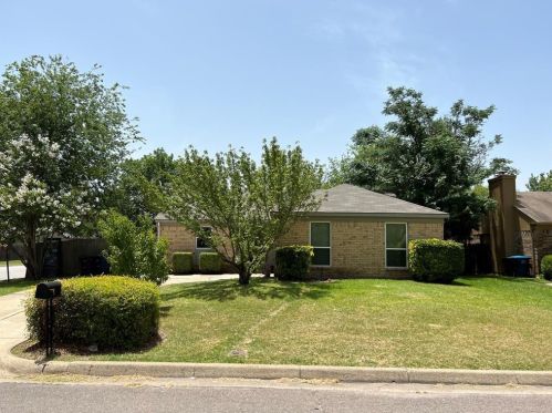 4636 Rose Of Sharon Ln, Fort Worth TX  76137-1822 exterior