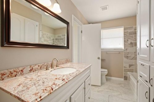 5625 Woodway Dr, Fort Worth TX  76133-2959 exterior