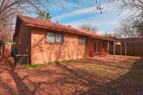 4415 Dovemeadow Dr, Austin TX  78744-4345 exterior
