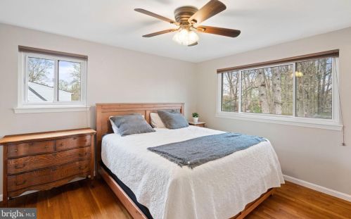 8811 Kenilworth Dr, Springfield VA  22151-1103 exterior