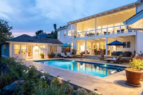 1049 Sunset Dr, Healdsburg, CA 95448-4539
