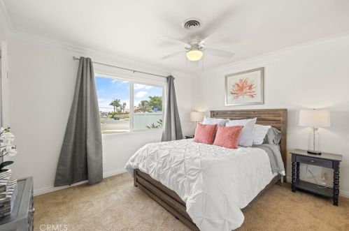6562 Meath Cir, Huntington Beach CA  92647-3131 exterior