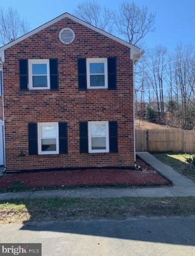 400 Olde Greenwich Cir, Fredericksburg, VA 22408-4061