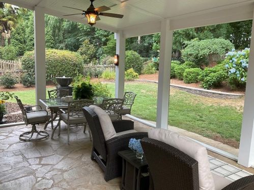 1079 Queensgate Dr, Smyrna GA  30082-6400 exterior