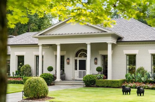 3612 Castlegate Dr, Atlanta, GA 30327-2604