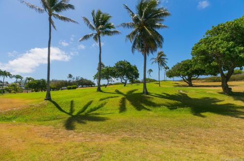 342 Kuanalu Pl, Honolulu, HI 96825-2892