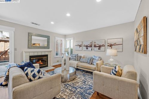 3909 Crow Canyon Rd, San Ramon, CA 94582-1458