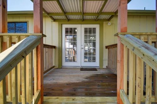 804 Calico Dr, Austin TX  78748-6404 exterior