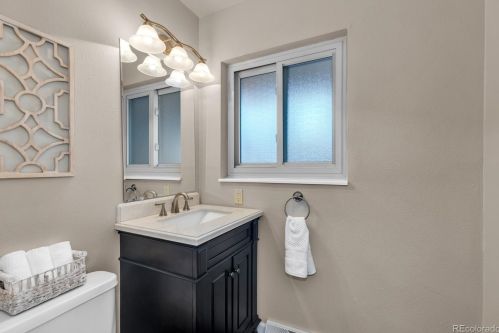 2572 Pagosa Way, Aurora CO 80011-4930 exterior