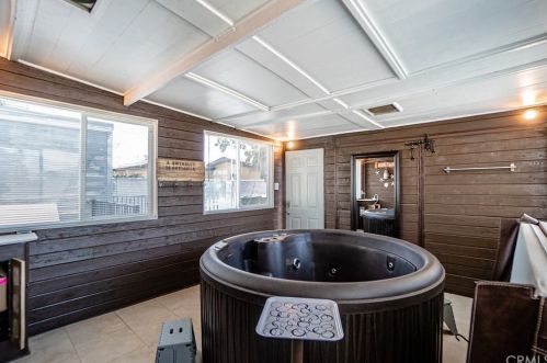 2863 Bridgeport Ave, Anaheim CA  92804-2047 exterior