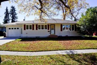 90 25th Ave, Fargo, ND 58102-2037