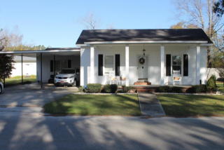 220 3rd Ave, Chadbourn, NC 28431-1812