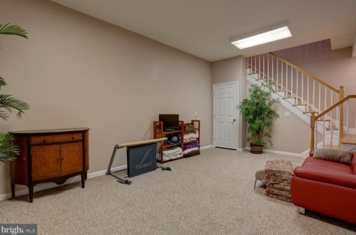 241 Cherry St, Lancaster PA  17602-2725 exterior