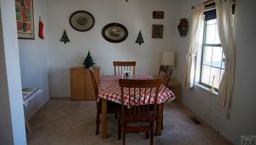 6 Chicory Ct, Pueblo, CO 81001-1110