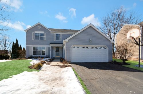 1198 Knollwood Dr, Carol Stream IL  60188-2943 exterior