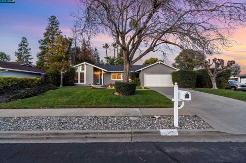 3707 Sheridan Ct, Concord CA  94518-1627 exterior