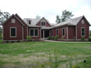 26051 Farwell Rd, Green Oaks, IL 60045-2366