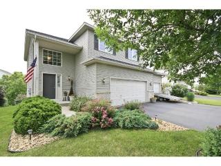 678 Riesgraf Rd, Carver, MN 55315-4509